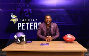 Patrick Peterson Officially Signs His Contract to Become a Viking | 2021 Free Agency